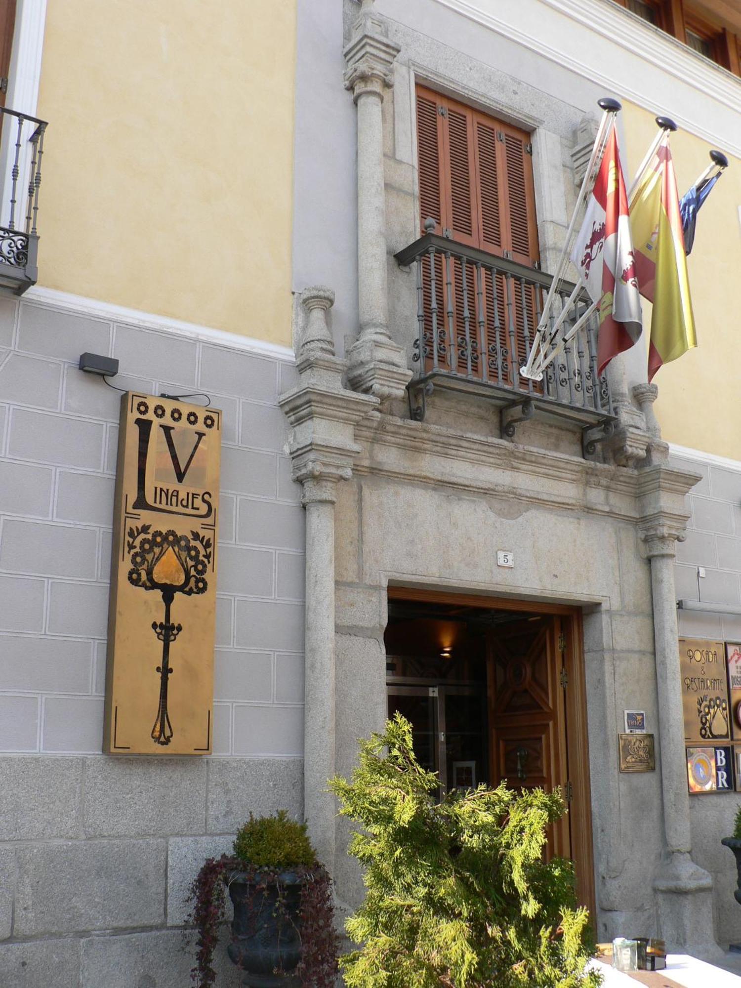 Posada Real Los Cinco Linajes Arévalo Exterior foto